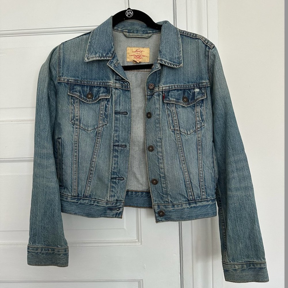 Levis - Denim Jacket - Size S